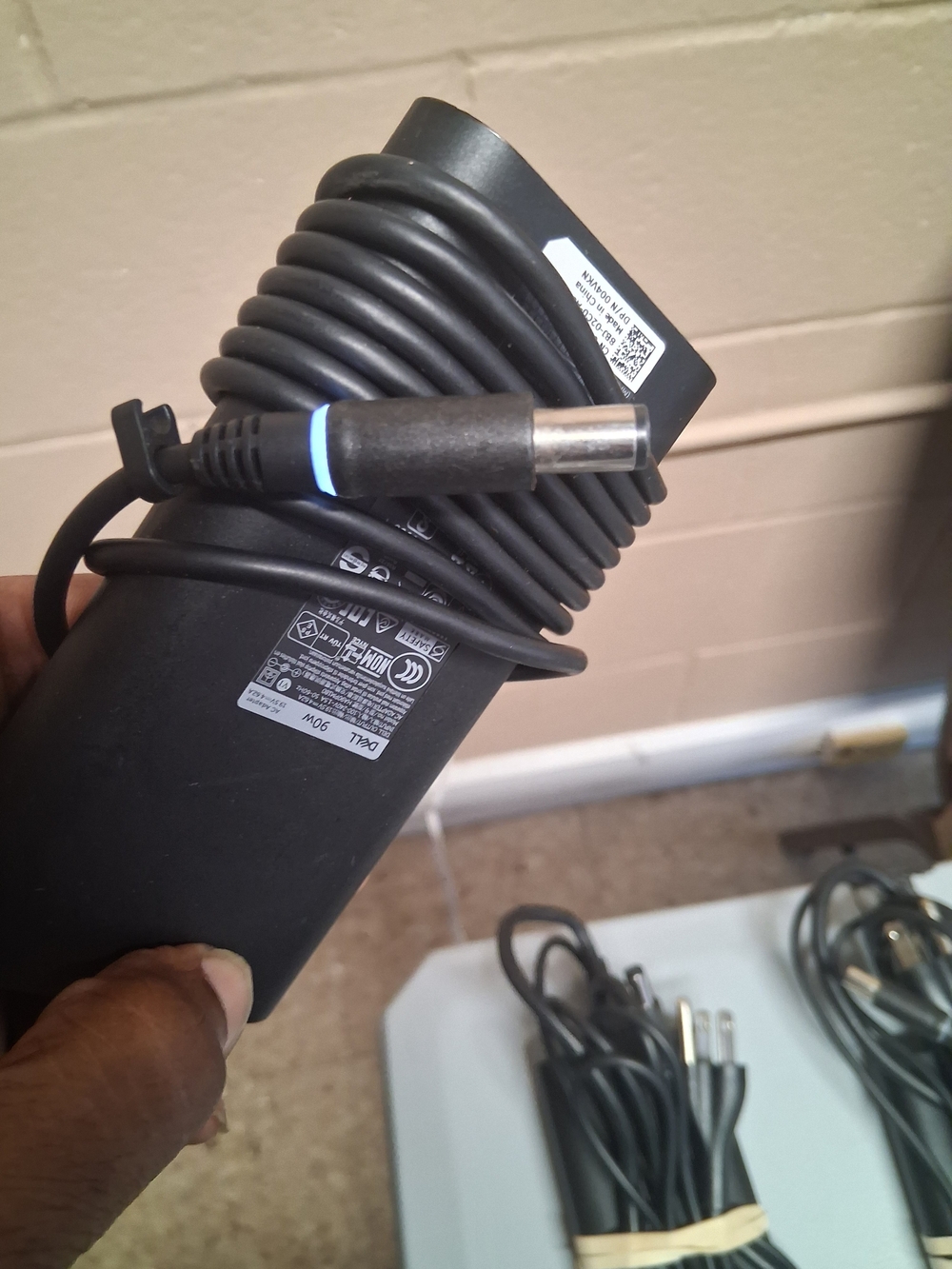 New Dell Original 90W 19.5V Ac Adapter, Charger with LED Tip